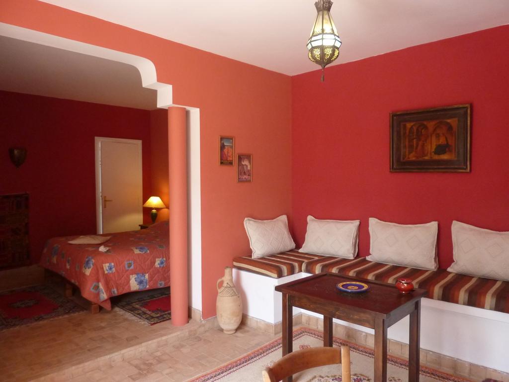 Bed and Breakfast Les Tourmalines Afeggou Экстерьер фото